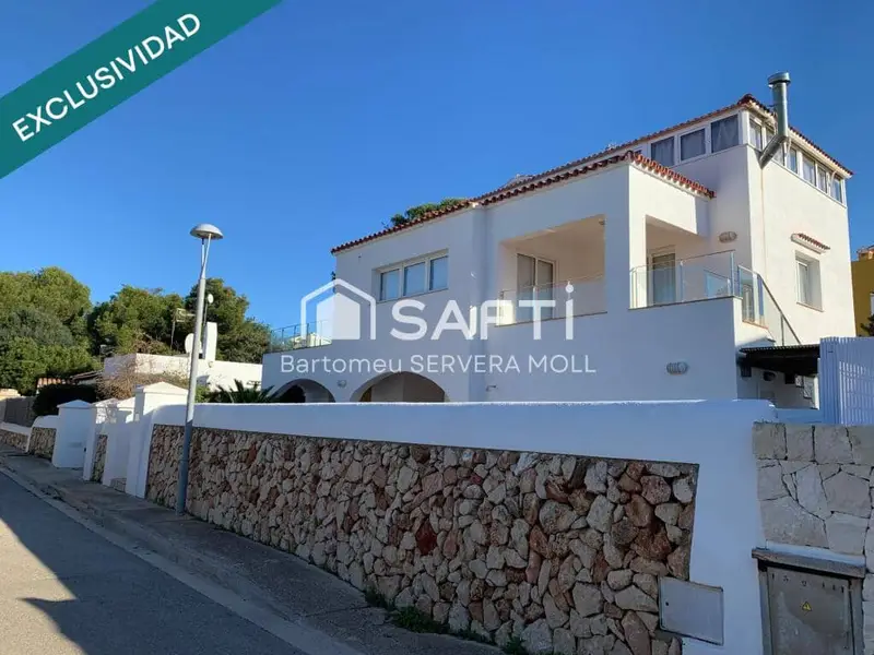 Chalet en venta en Ciutadella de Menorca con piscina y jardin