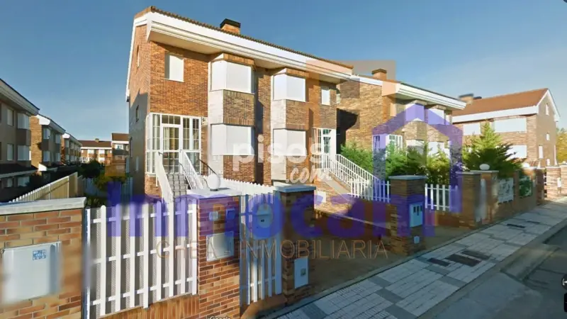 Casa pareada en venta en Calle Haya