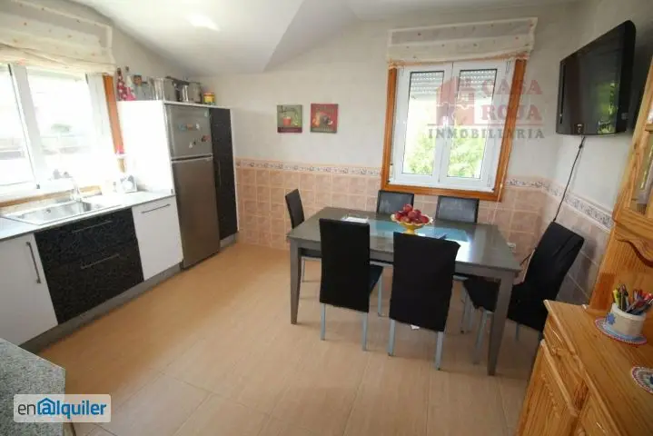 Alquiler Casa Amueblada con Garaje y Piscina en Aldán