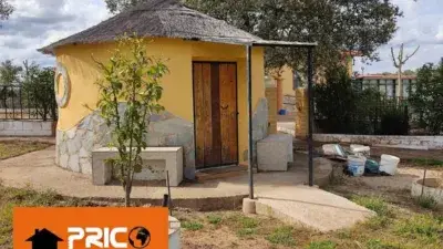 Finca en Arroyo de la Luz 4 habitaciones 2500m2