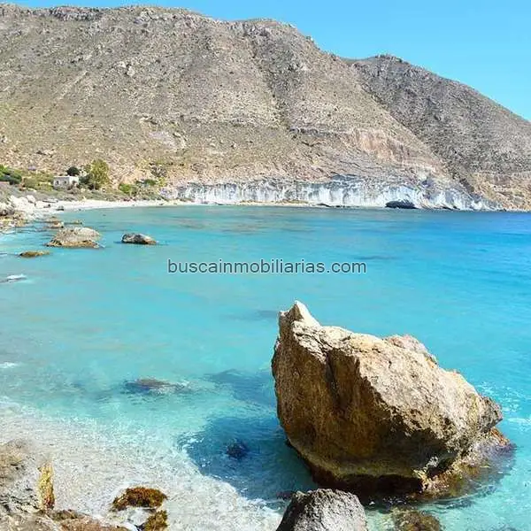 Suelos Cabo de Gata: Parcelas Rústicas en Primera Línea de Mar