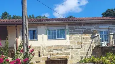 Casa en Venta Cenlle  179m2 3 Dormitorios