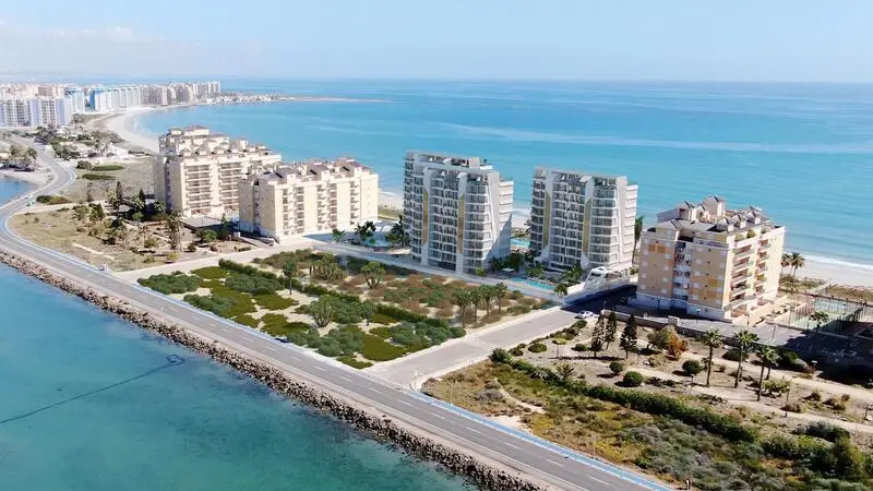 Apartamento en La Manga 3 Dormitorios Amueblado Cerca de la Playa