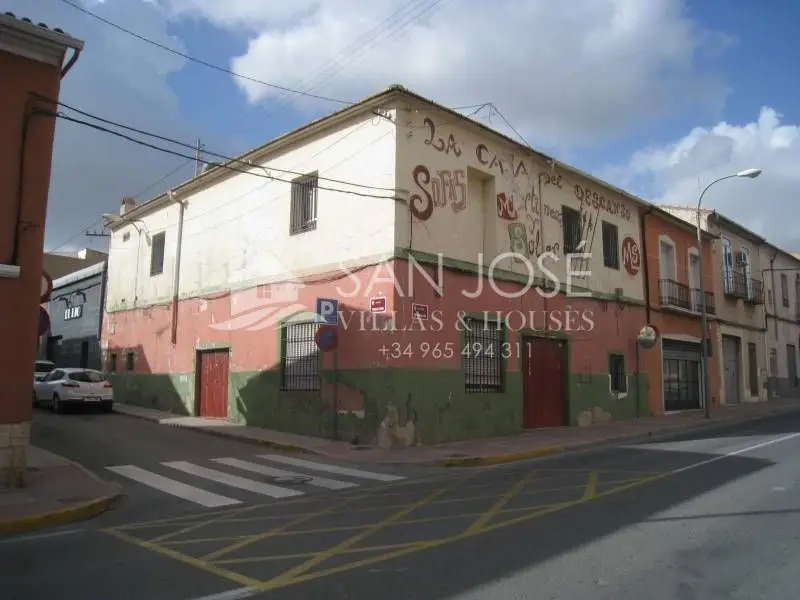Local Comercial en Venta Aspe 460m2 Buena Zona Para Reformar