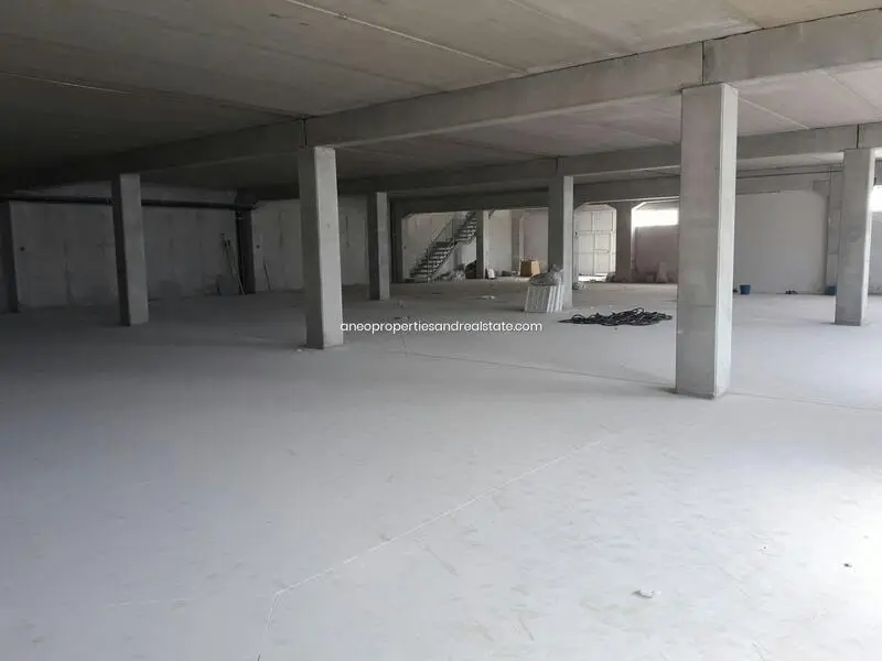 Nave Industrial Grande para Alquiler a Largo Plazo en Monóvar