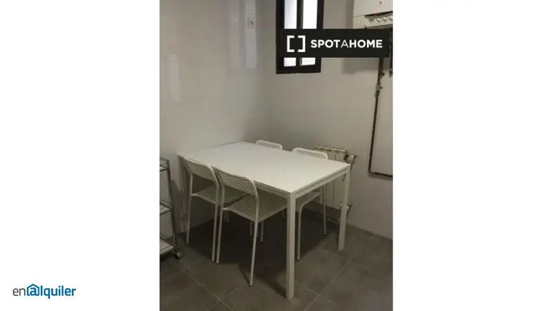 Apartamento de 2 dormitorios en alquiler en Salamanca