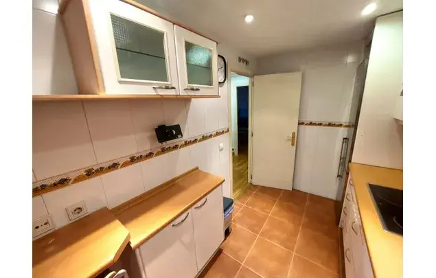 Habitaci
ón 100m
² Coslada Estancia Media Larga