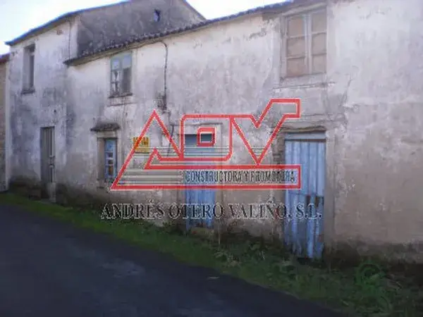 Dos Casas Adosadas para Restaurar en Naron La Coruna