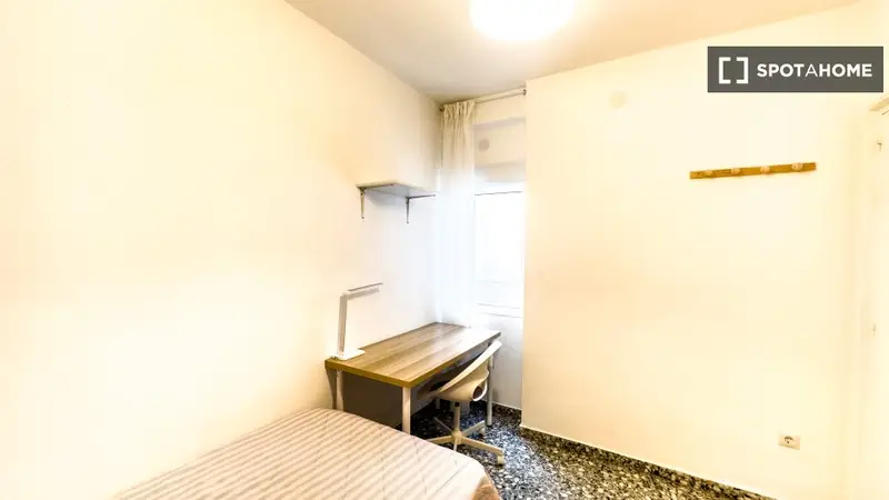 Se alquila habitación en San Vicente del Raspeig