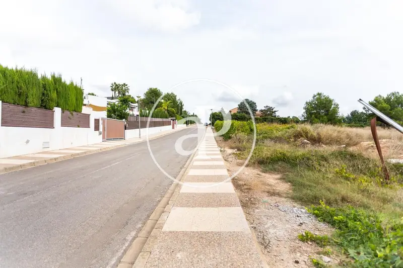 Parcela en Venta en Urbanizacion El Bosque Chiva Campo de Golf