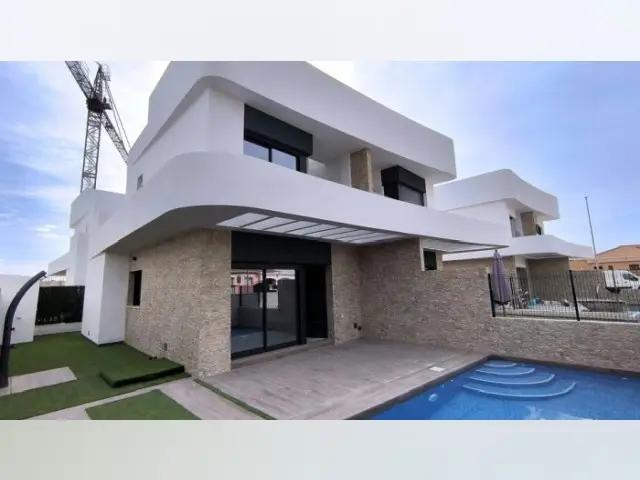 Chalet Adosado en Los Montesinos Costa Blanca