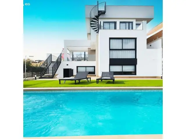 Villas de Lujo en La Finca Golf Algorfa