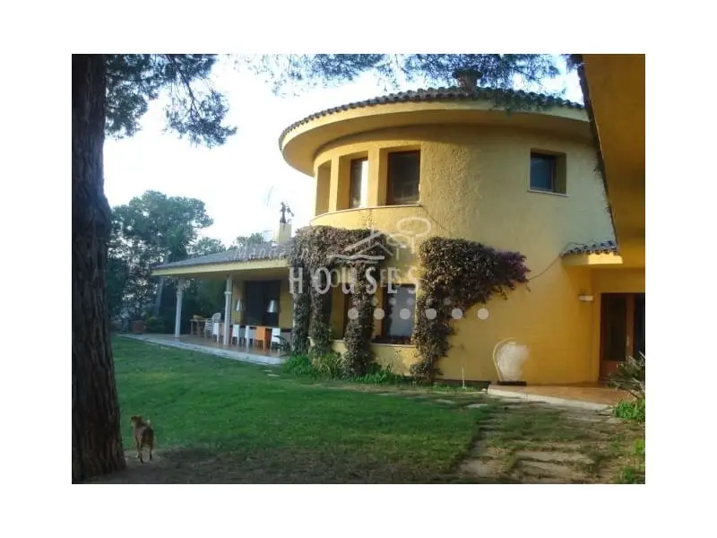 Finca Rustica en Venta Maresme 700m2 5 Dormitorios Piscina