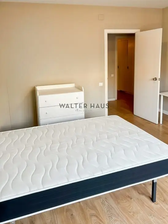 Apartamento en Sarri Sant Gervasi 4 Dormitorios 2 Baños