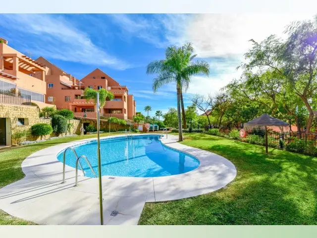 Apartamento 2 Dormitorios Elviria Vistas Golf y Mar