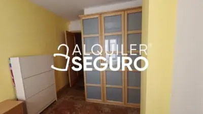 Piso Amueblado en Pedrola con Terraza y Garaje