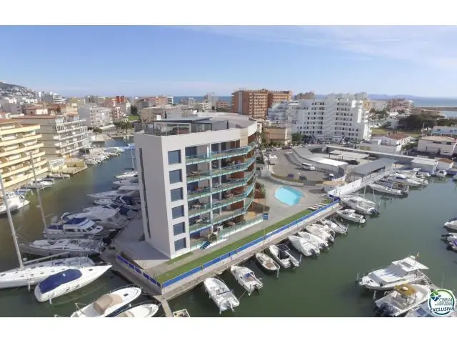 Apartamento en Venta en Roses Girona Cerca de la Playa
