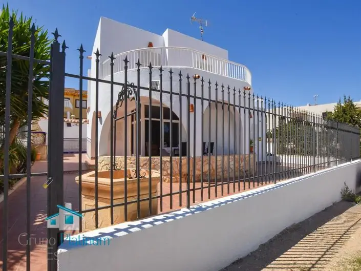Villa en venta 5 dormitorios El Calón vistas al mar