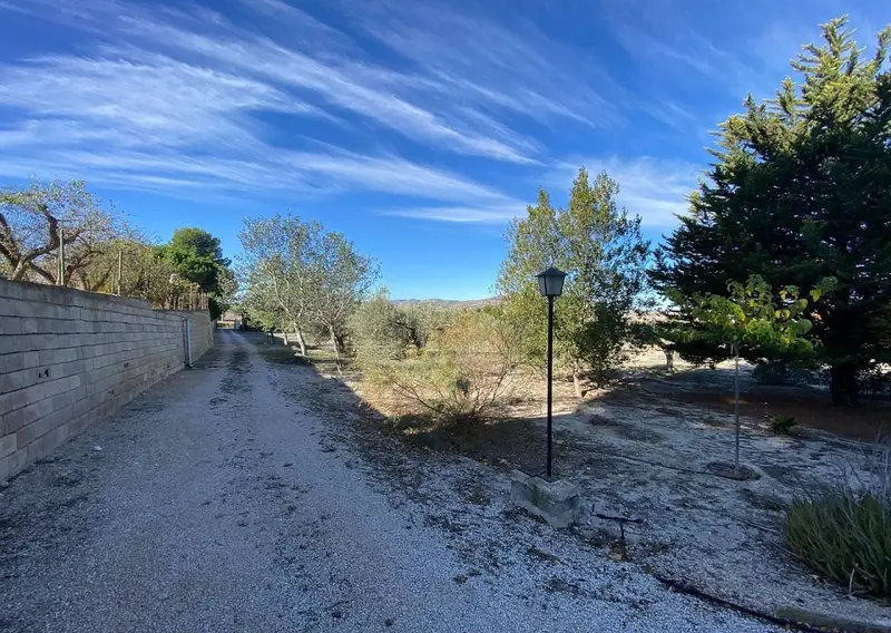 Casa Rural en Sax con 28000m2  3 Dormitorios y Piscina