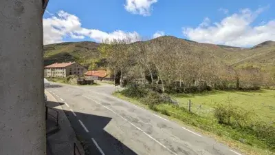 Casa en venta en Avenida de Azarrulla, 3