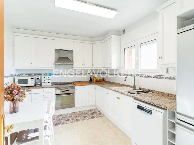 Chalet en venta en Argentona con piscina y garaje grande