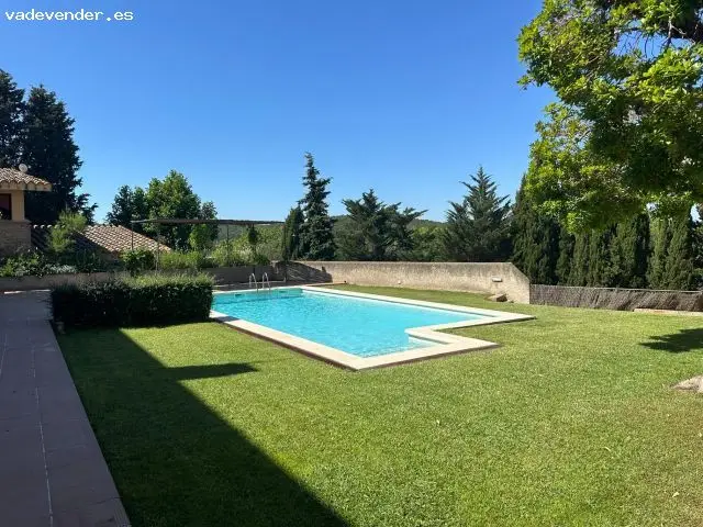 Casa con Garaje Piscina y Altillo cerca de l Escala