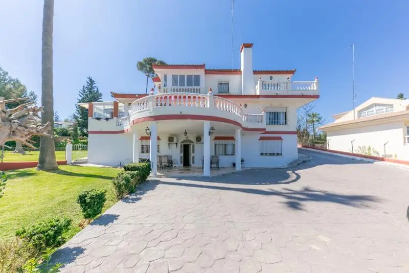 Villa de Lujo en Torremolinos 10 Cuartos 500m2