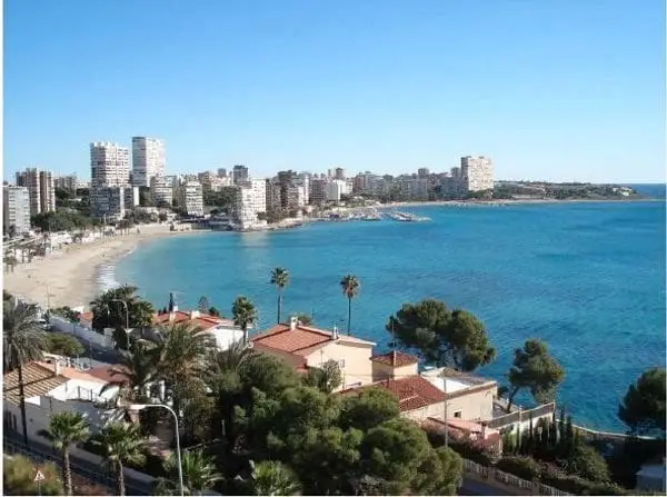 Atico en Alquiler Goteta Alicante Vistas al Mar Terrazas Piscina