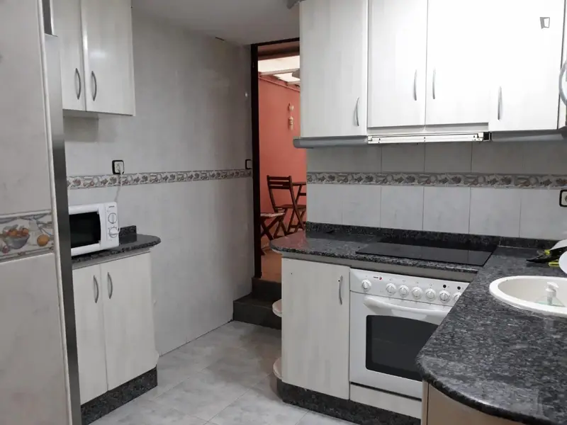 Habitacion Doble Apartamento 4 Dormitorios Cerca Aeropuerto