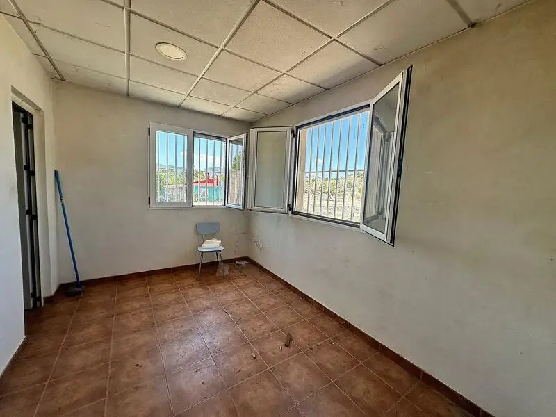 Casa de Campo en Monóvar para Reformar 1 Dormitorio Garaje