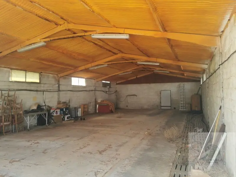 Venta Finca de 2 habitaciones en Hernan-Valle - Ref: FIN_125