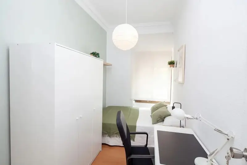 Habitacion Amueblada Valencia - Piso Compartido 5 Dormitorios