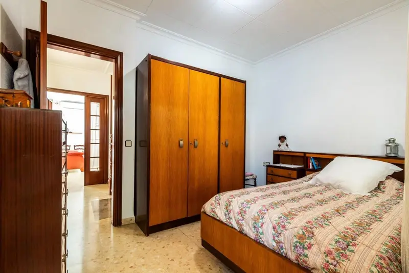 Adosado 188m2 Sabadell 6 habitaciones 2 baños Garaje Terraza