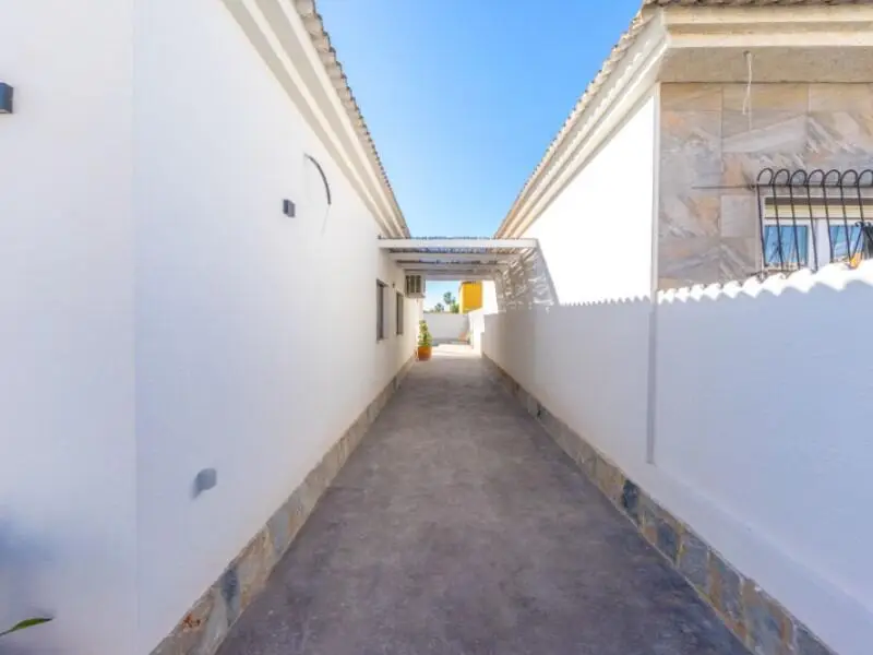 Villa en venta Torrevieja 3 dormitorios piscina privada