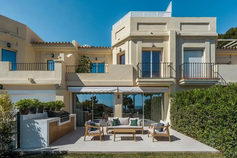 Villa en Venta en Benahavis 3 Dormitorios 3 Baños