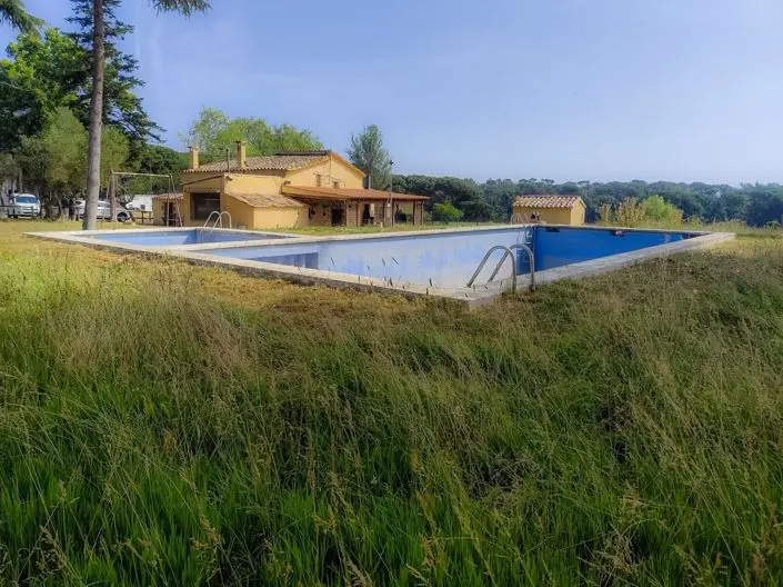 Villa de 5 Dormitorios en Venta Caldes de Malavella