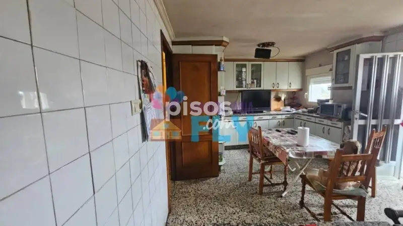 Casa en venta en Castroverde con 5 habitaciones y 200m2 de finca
