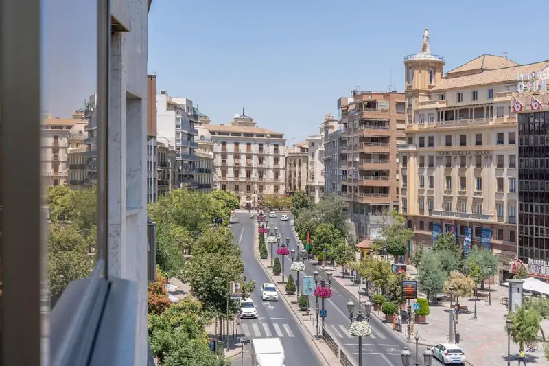 Piso en venta en Centro Granada 4 habitaciones 2 baños