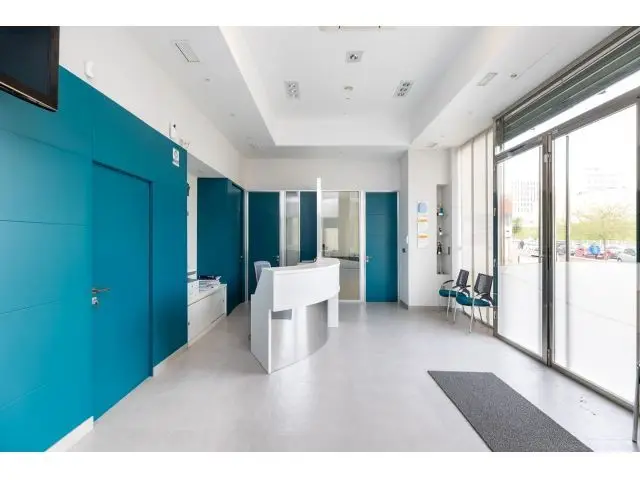 Local Comercial PTS Granada 231m2 Inversión Negocios