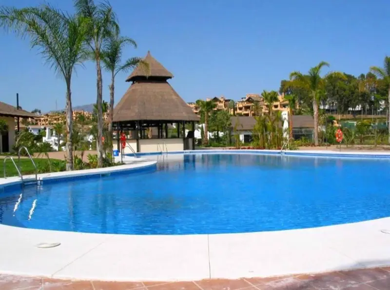 Apartamento en Milla de Oro 2 Dormitorios Terraza Piscina Comunitaria