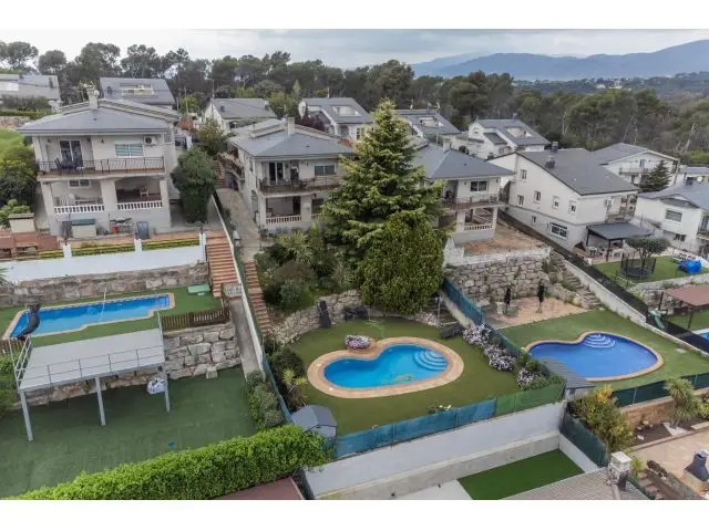 Casa en La Pineda Lliçà d Amunt con Vistas al Montseny
