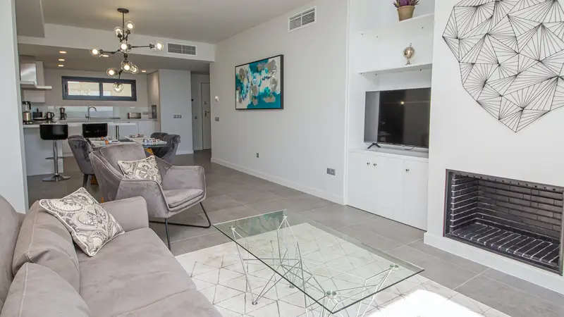 Apartamento 2 Dormitorios Alquiler Malaga Playa