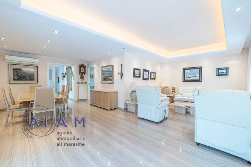 Casa en Calella con Jardin 436m2 5 Habitaciones 4 Banos Garaje