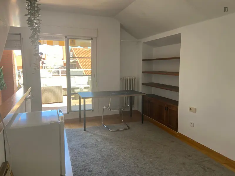 Habitacion Individual con Baño Privado y Balcon