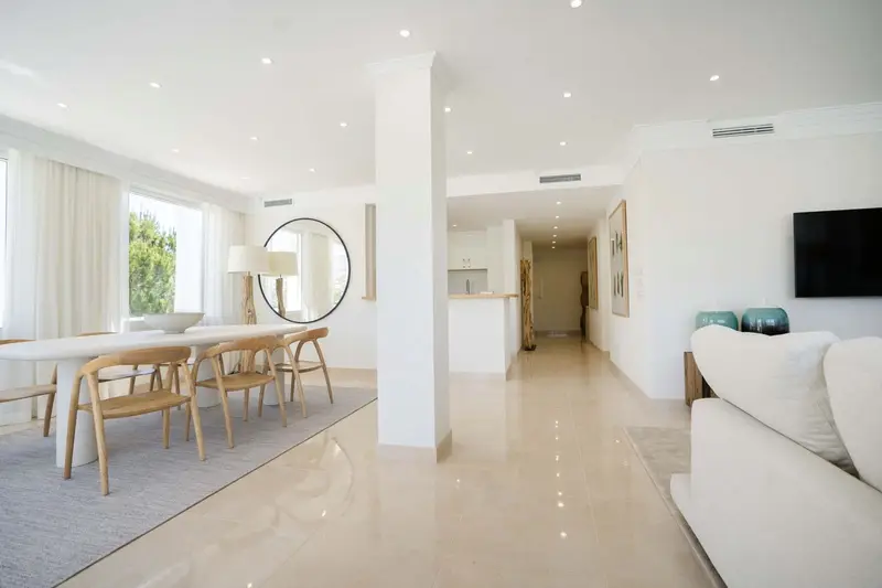 Atico en Venta Marbella Lujo 3 Dormitorios Terraza Golf