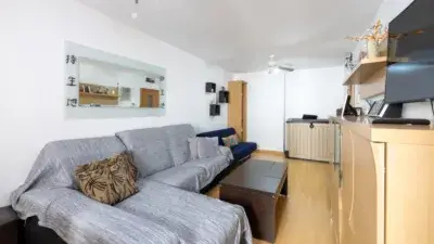 Piso en Venta Cerca de la Playa con Garaje y Piscina