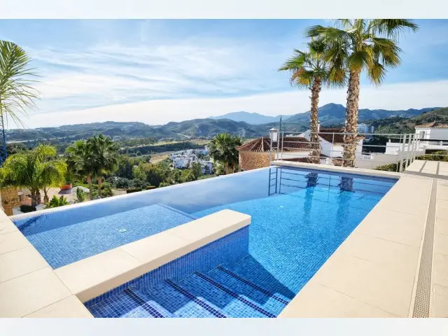 Casa Villa 4 Dormitorios Benahavis Vistas al Mar Piscina Privada