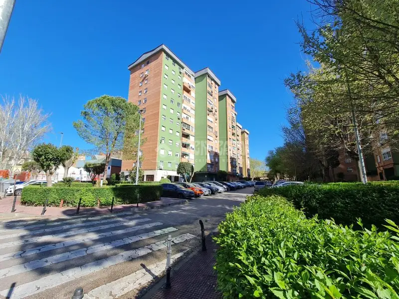 Piso en venta en Reyes Catolicos - Rinconada - Venecia
