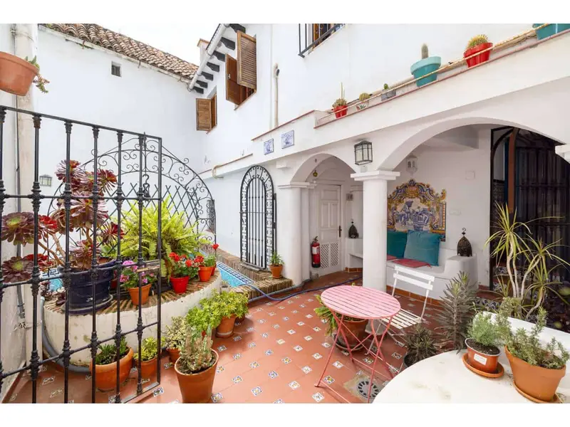 Chalet Historico en San Roque con Piscina y Vistas