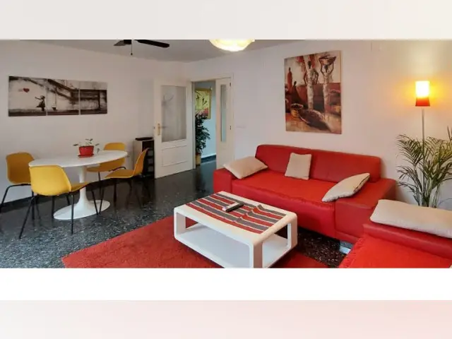 Apartamento de 2 dormitorios en alquiler en Valencia